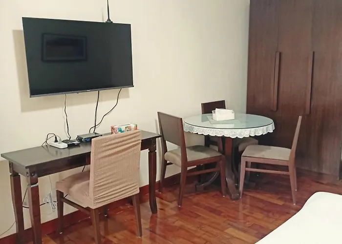 14m Lovely Near Greenbelt Apartamento Manila