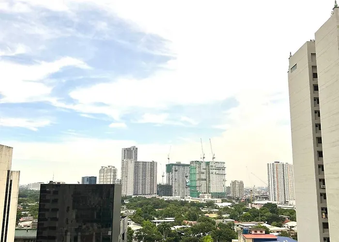 14m Lovely Near Greenbelt